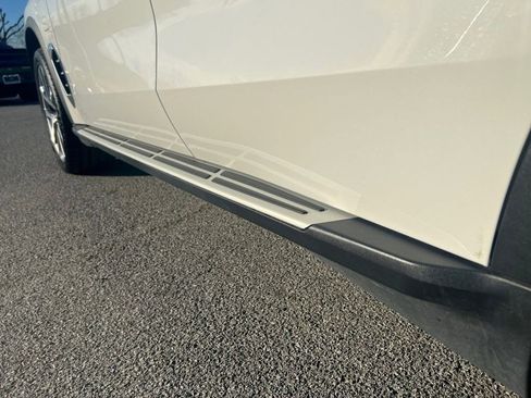 Used 2025 BMW X5 xDrive50e image 37