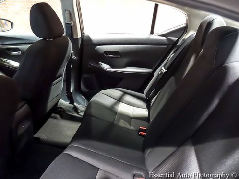 Used 2025 Nissan Sentra SV FWD image 14