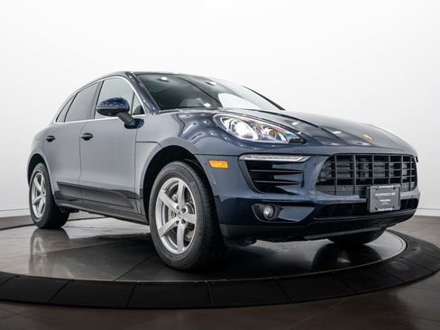 Certified 2017 Porsche Macan S AWD/4WD image 9
