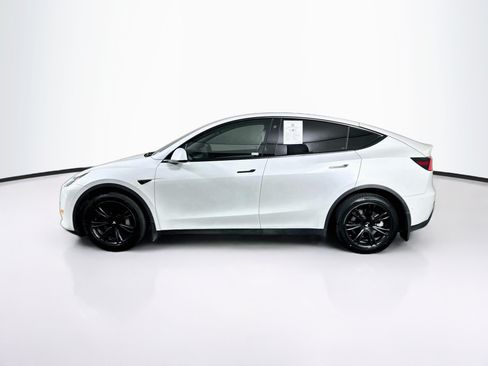 Used 2022 Tesla Model Y Long Range AWD/4WD image 4