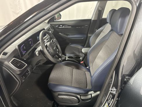 Certified 2025 Kia Seltos S image 42