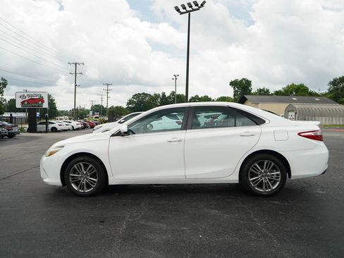 Used 2017 Toyota Camry SE FWD image 22