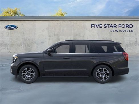 New 2025 Ford Expedition Active image 5