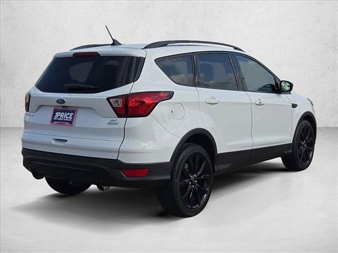 Used 2019 Ford Escape SE FWD image 5