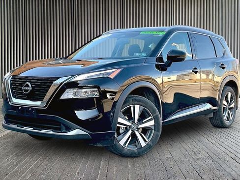 Used 2023 Nissan Rogue SL w/ SL Premium Package image 2