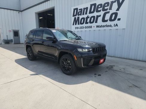 New 2026 Jeep Grand Cherokee 4WD image 1