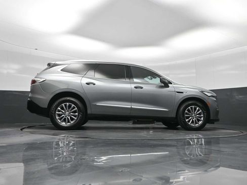 Used 2024 Buick Enclave Premium image 25