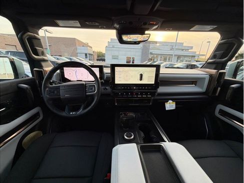 Used 2024 GMC Hummer EV 3X w/ Omega Edition AWD/4WD image 11