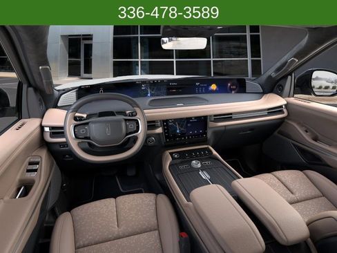 New 2026 Lincoln Navigator L Black Label AWD/4WD image 9
