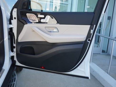 New 2026 Mercedes-Benz GLS 450 4MATIC image 18