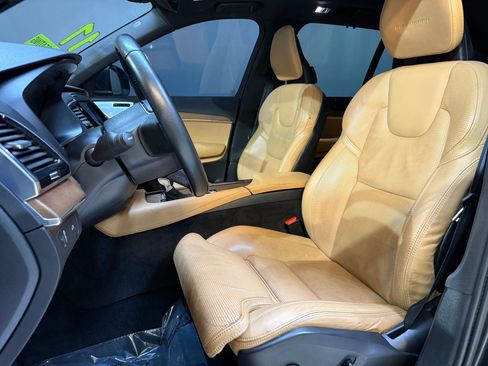 Used 2017 Volvo XC90 T6 Inscription w/ Vision Package image 5