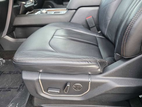 Used 2020 Ford Expedition Platinum image 13