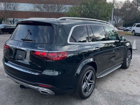 Used 2024 Mercedes-Benz GLS 450 4MATIC image 5