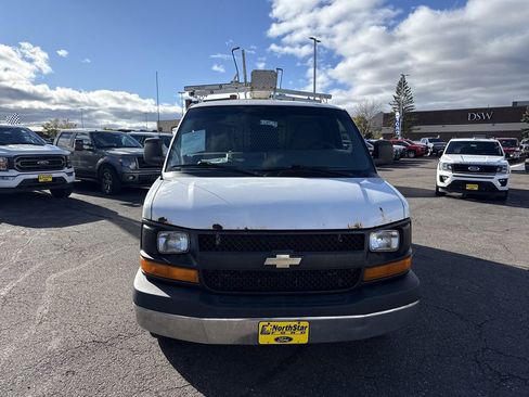 Used 2014 Chevrolet Express 3500 image 3