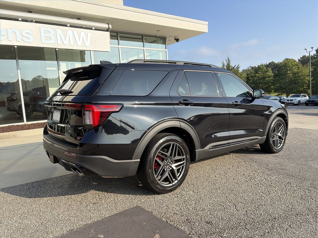 Used 2025 Ford Explorer ST AWD/4WD image 8