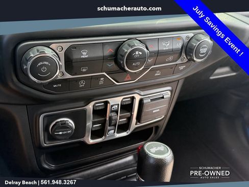 Used 2022 Jeep Wrangler Unlimited Sahara w/ LED Lighting Group AWD/4WD image 18
