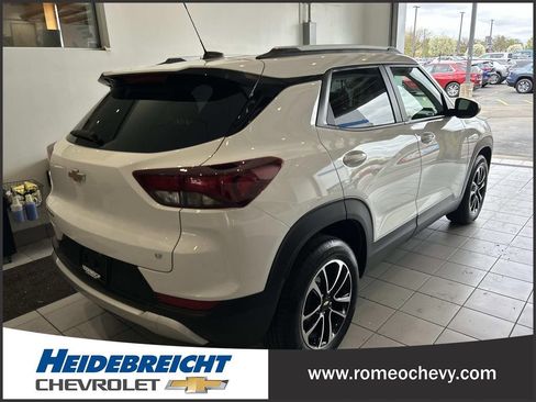 Used 2024 Chevrolet TrailBlazer LT FWD image 4