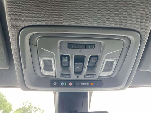 Used 2019 GMC Sierra 1500 SLT w/ SLT Premium Plus Package AWD/4WD image 41
