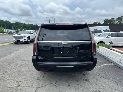 Used 2015 Cadillac Escalade ESV Luxury RWD image 3