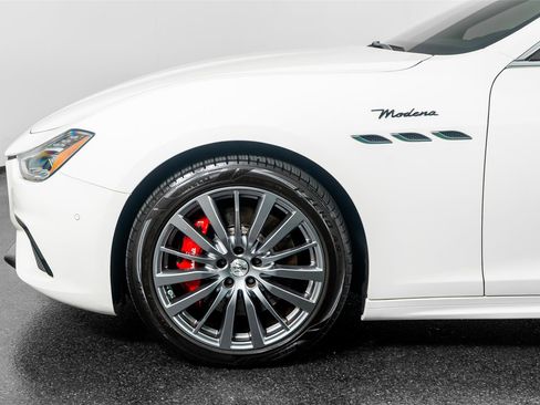 Used 2023 Maserati Ghibli Modena RWD image 18