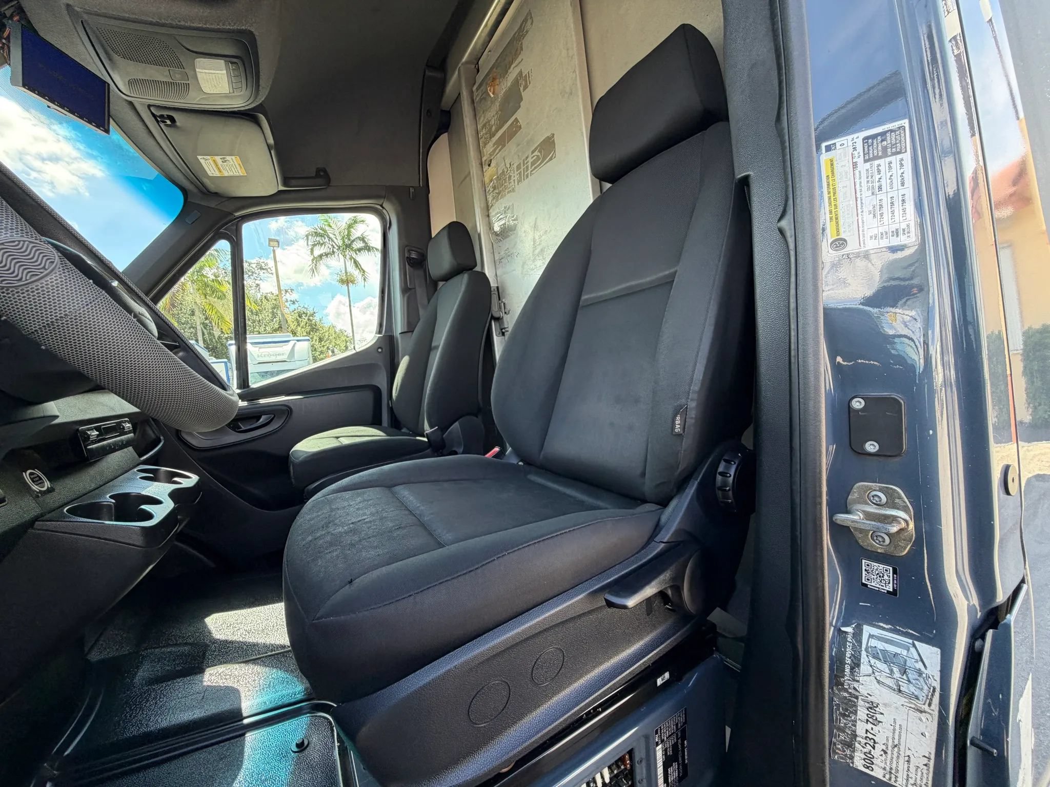 Used 2019 Mercedes-Benz Sprinter 170 image 14