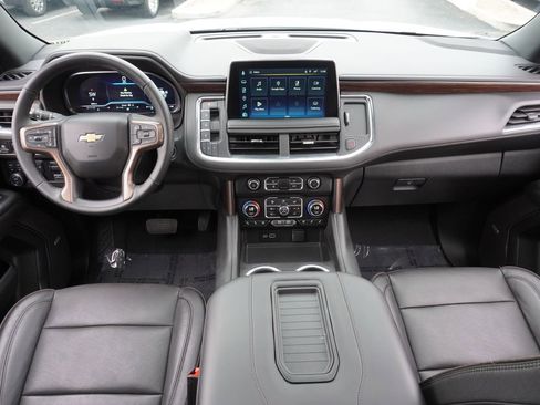 Certified 2024 Chevrolet Suburban High Country image 12