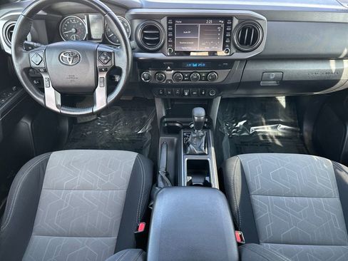 Used 2021 Toyota Tacoma TRD Off-Road w/ Technology Package image 13