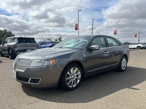 Used 2010 Lincoln MKZ AWD image 2