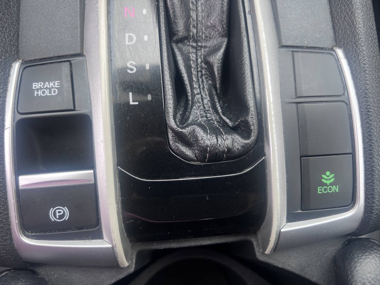Used 2017 Honda Civic EX-L image 11