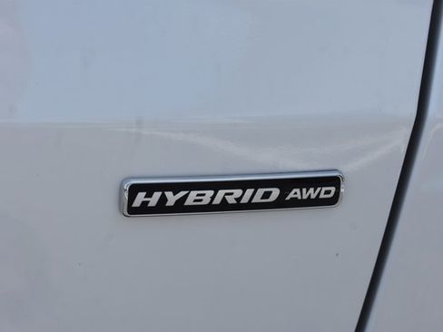 Used 2024 Ford Escape Platinum w/ Premium Technology Package AWD/4WD image 8