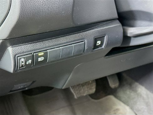 Certified 2025 Toyota Corolla XLE image 10