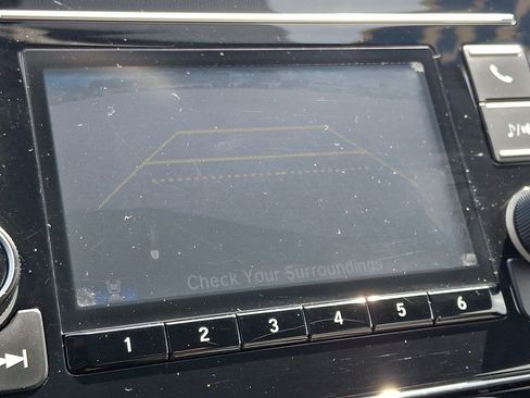 Used 2019 Honda CR-V LX image 18
