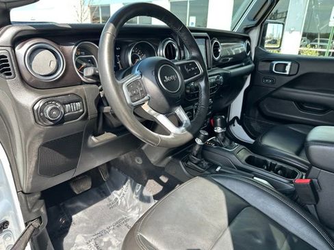 Used 2021 Jeep Wrangler Unlimited Sahara AWD/4WD image 19