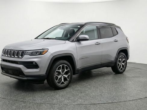 Used 2025 Jeep Compass Limited image 3