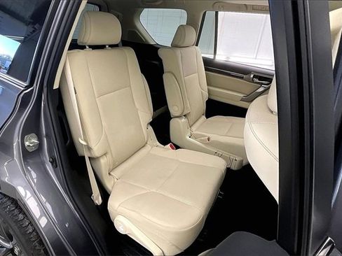 Used 2023 Lexus GX 460 Premium image 19