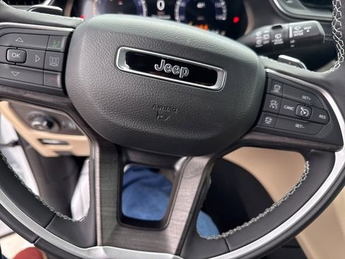 New 2025 Jeep Grand Cherokee Limited image 21