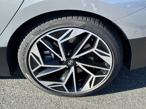 Certified 2023 Hyundai Ioniq 6 Limited image 19