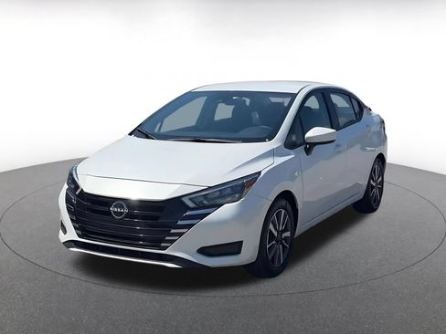 Used 2025 Nissan Versa SV FWD image 7