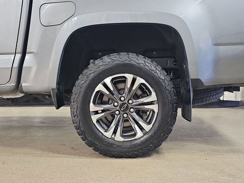 Used 2022 Chevrolet Colorado Z71 AWD/4WD image 37