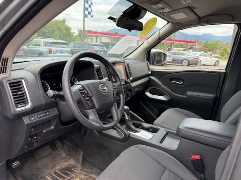 Used 2022 Nissan Frontier SV w/ Technology Package AWD/4WD image 13