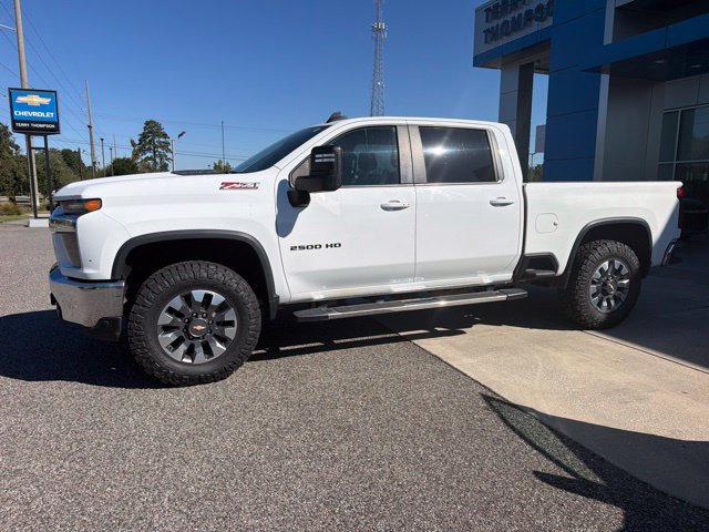 Used 2022 Chevrolet Silverado 2500 LT w/ Convenience Package AWD/4WD image 8
