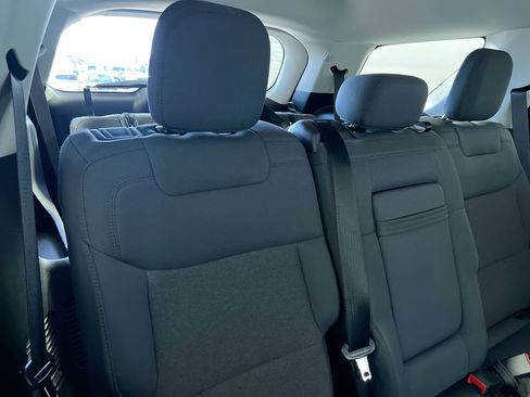 Used 2025 Ford Explorer Active image 30