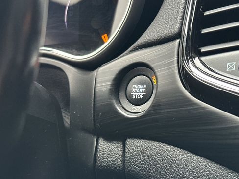 Used 2021 Jeep Grand Cherokee Laredo X image 26