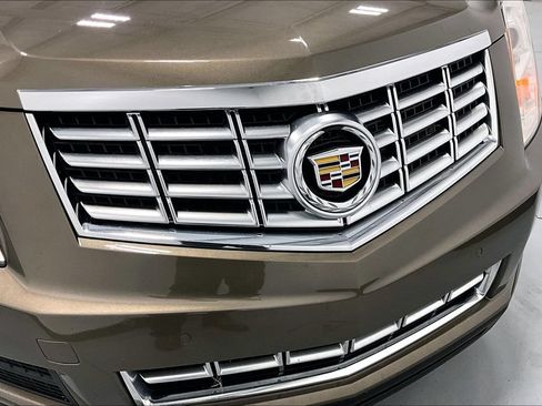 Used 2015 Cadillac SRX Luxury FWD image 31