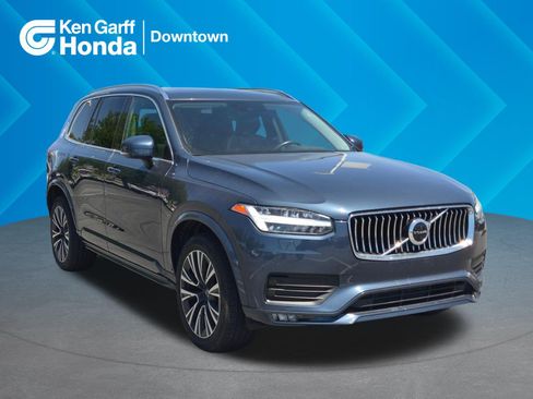 Used 2021 Volvo XC90 T5 Momentum w/ Climate Package AWD/4WD image 1