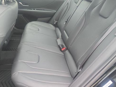 New 2026 Hyundai Elantra Limited FWD image 27