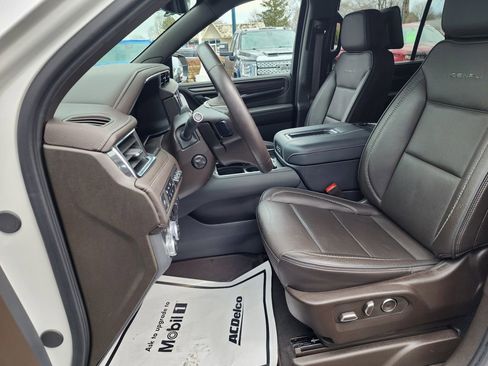 Certified 2023 GMC Yukon Denali w/ Denali Reserve Package image 32