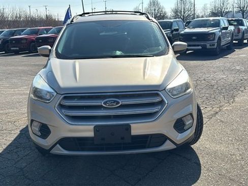 Certified 2018 Ford Escape SE w/ SE Sync 3 Package image 29