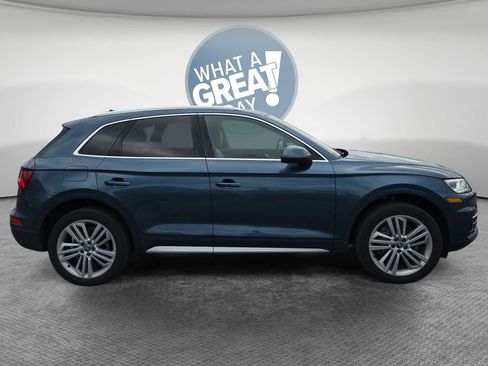 Used 2018 Audi Q5 2.0T Premium Plus w/ Premium Plus Package AWD/4WD image 2