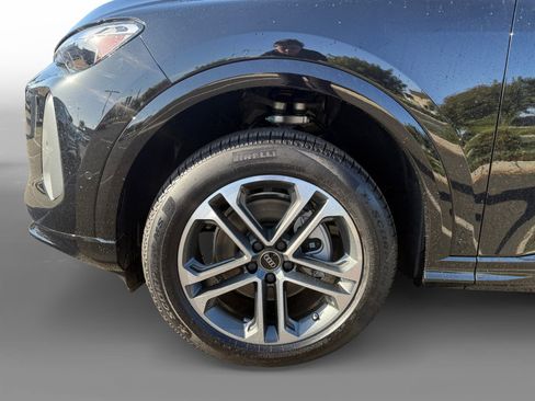 New 2025 Audi Q5 Premium image 9